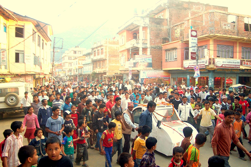Kushal tests his solar powered car in his home town.